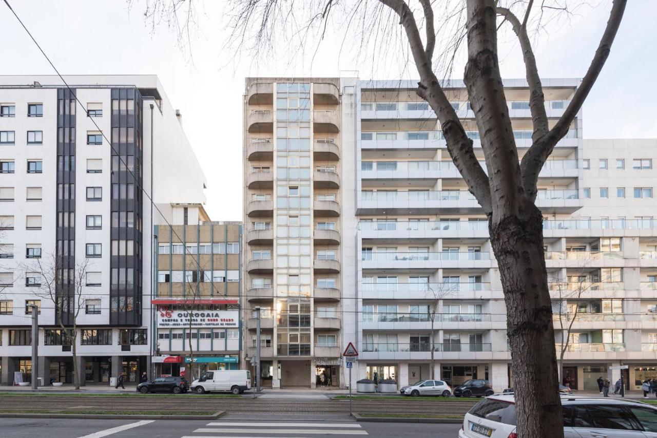 Lovelystay - 1Br Flat With Stunning Views Over Porto Vila Nova de Gaia Extérieur photo
