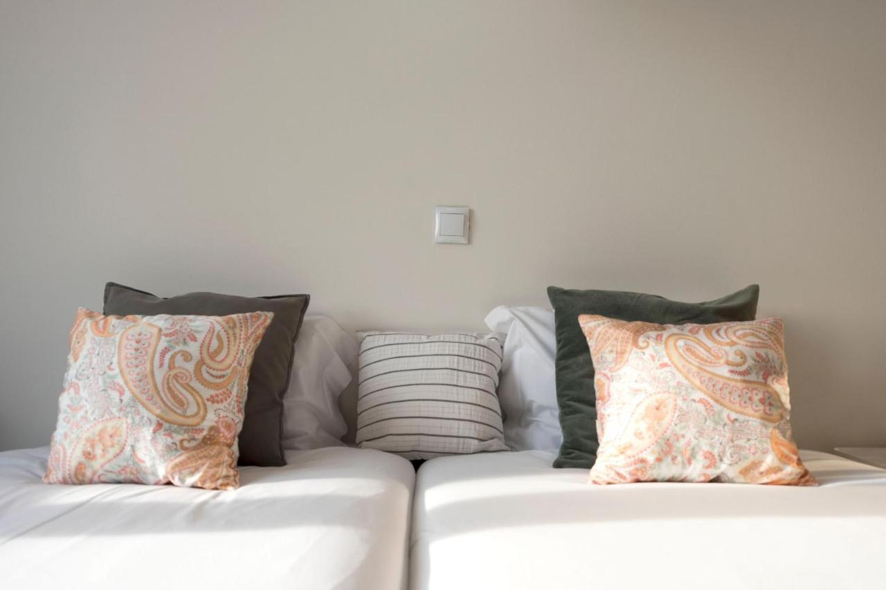 Lovelystay - 1Br Flat With Stunning Views Over Porto Vila Nova de Gaia Extérieur photo