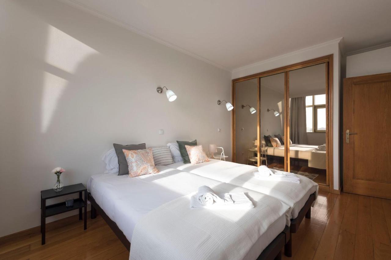Lovelystay - 1Br Flat With Stunning Views Over Porto Vila Nova de Gaia Extérieur photo